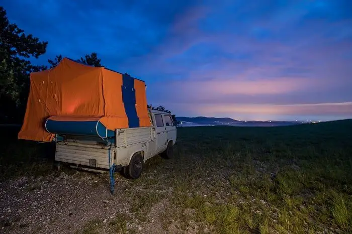 How to Choose Tents that Attach to Vans