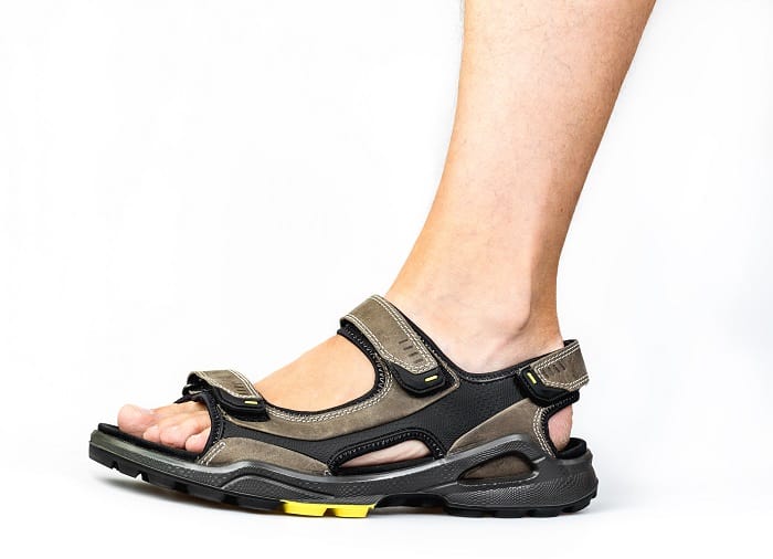 How to Choose the Best Men's Sandals for Walking