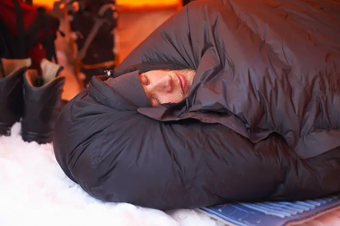 Quilt vs Sleeping Bag: Which is ideal for your trip?