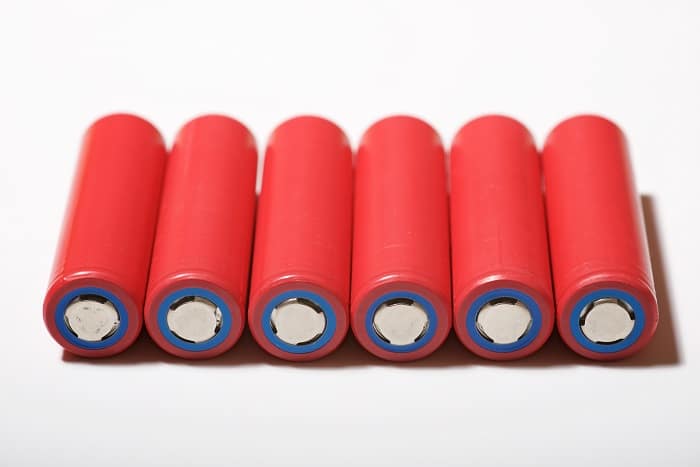 How to choose the best 18650 battery for flashlight